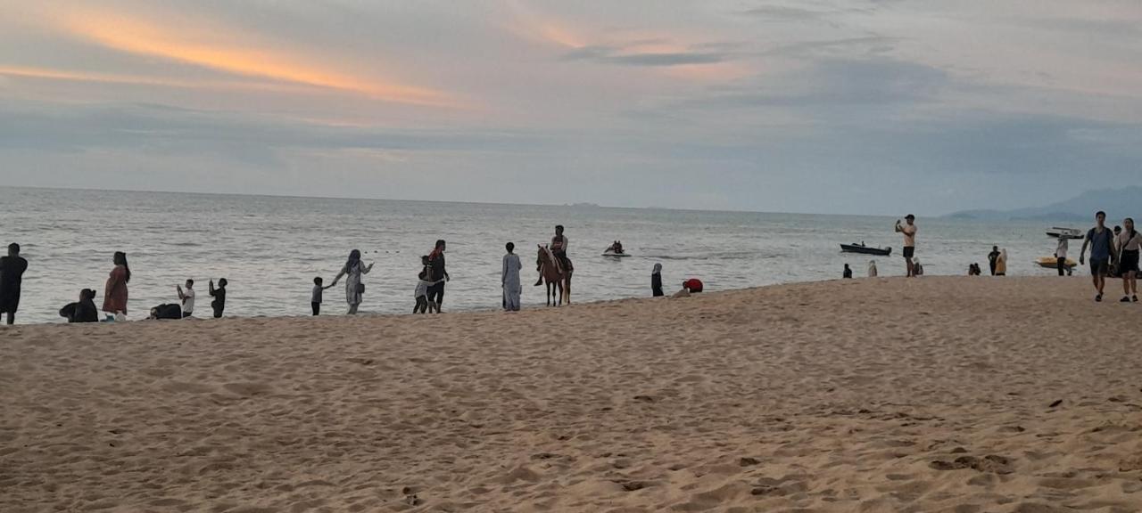 Airbnb @ Batu Ferringhi Beach Exterior foto